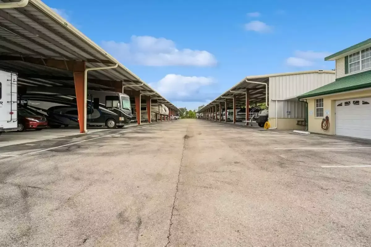 Honey Bee RV covered RV parking