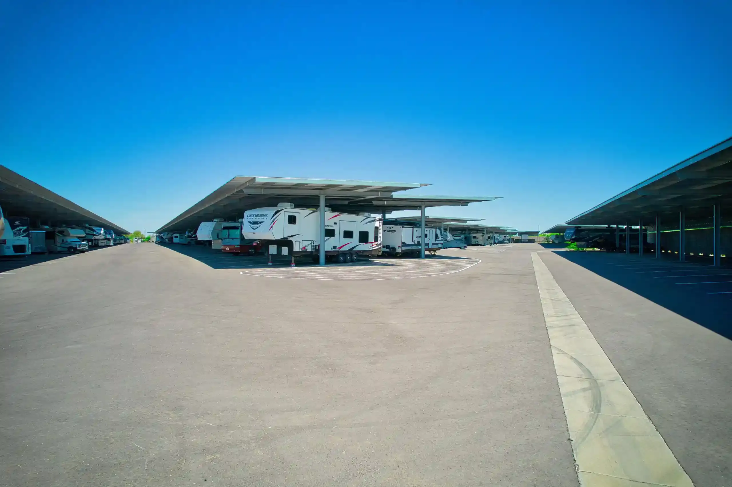 Honey Bee RV in Peoria with covered RV and Boat parking