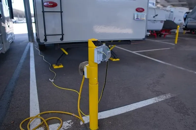 Honey Bee RV charging